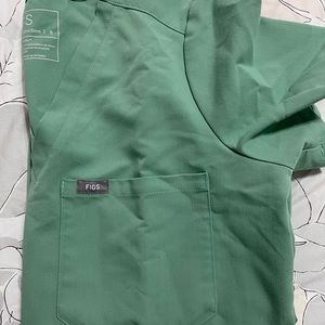 Catarina one pocket scrub top